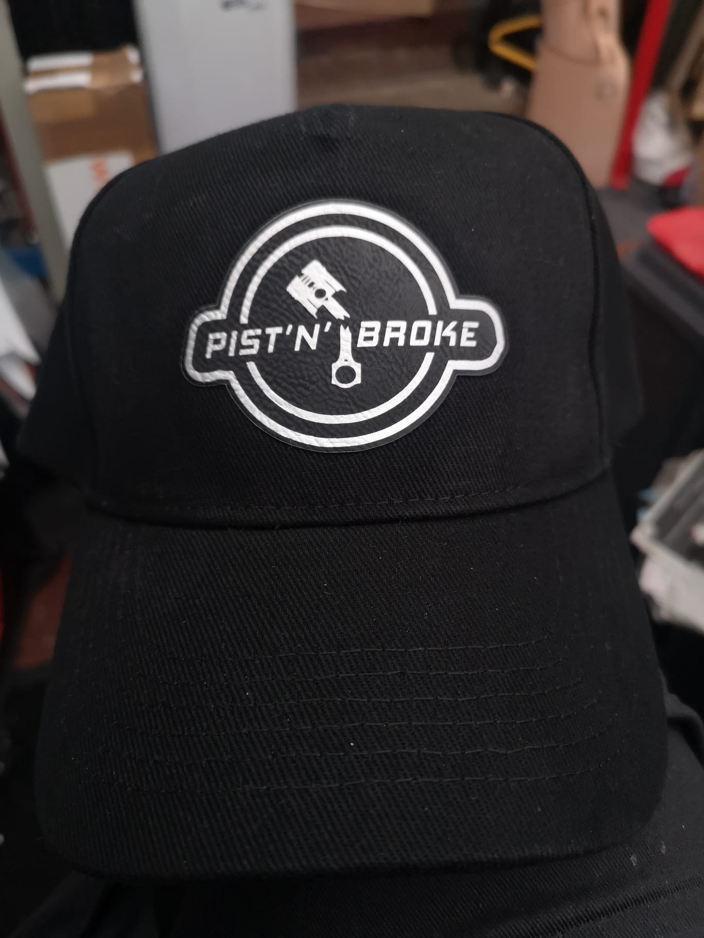 PIST 'N' BROKE CAP